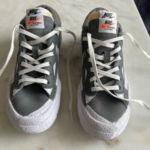 Nike sacai blazer low in grey/white size 4 men (women 6)